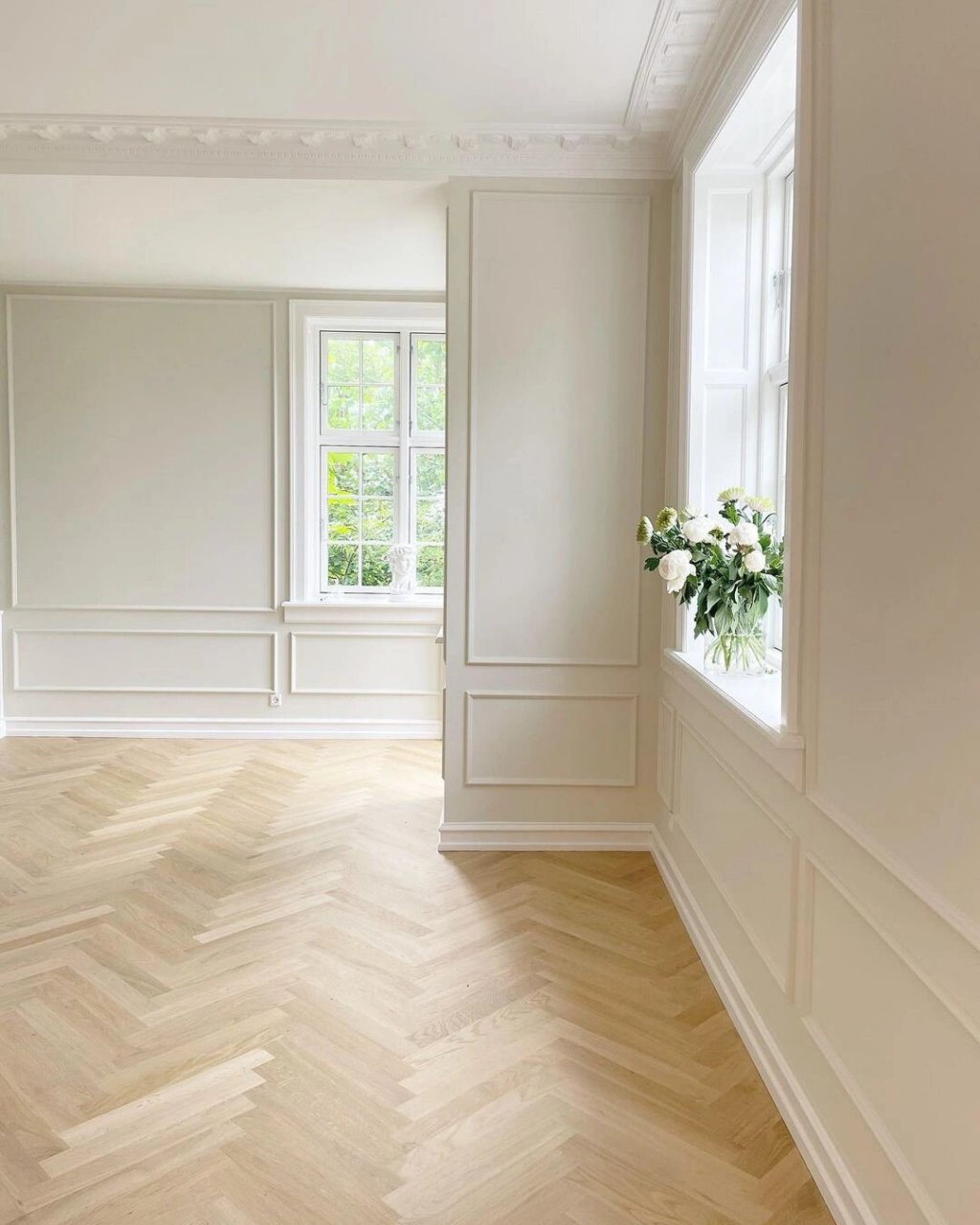 復合踢腳線與裝飾板 | 耐用且低維護的室內裝飾